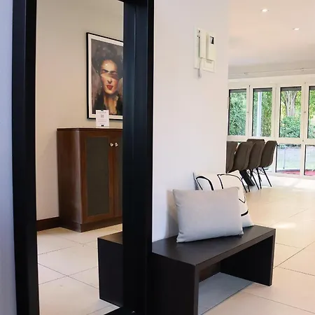 Rosenhaus - Luxorioeses Mit Viel Platz Fuer Ganze Familie Von 